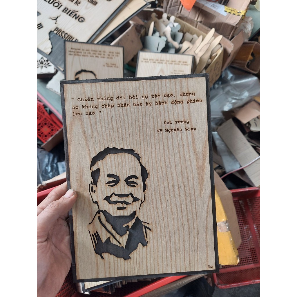 Tranh Gỗ Câu Nói  của Đại  Tướng Võ Nguyên Giáp