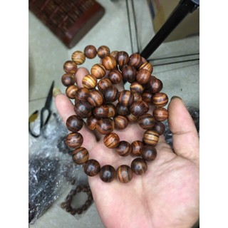 Sưa đỏ Bắc Bộ Vòng tay hàng kỹ đẹp May Mắn Tài Lộc Bình An giá Xưởng