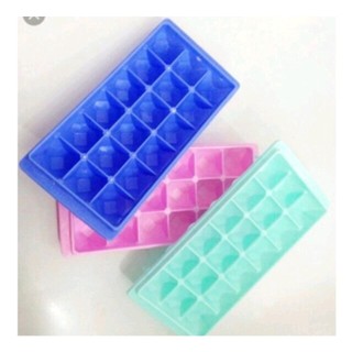 Khay Đá Nhựa 18 Viên Việt Nhật. Hàng Việt Nam chất lượng cao