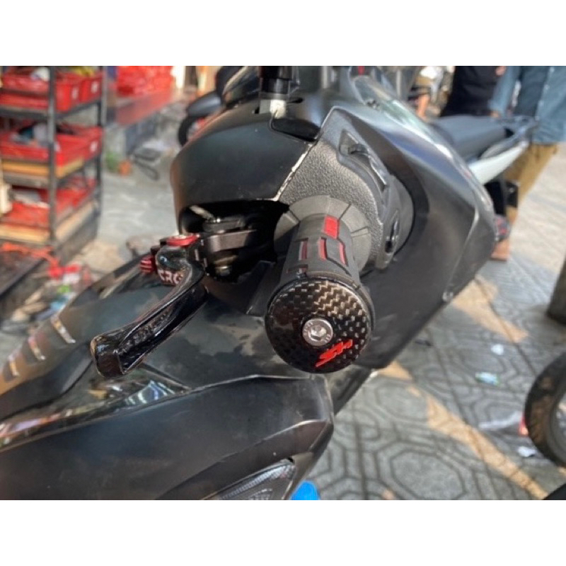 Nắp che chân kính Carbon Fiber xe máy cao cấp