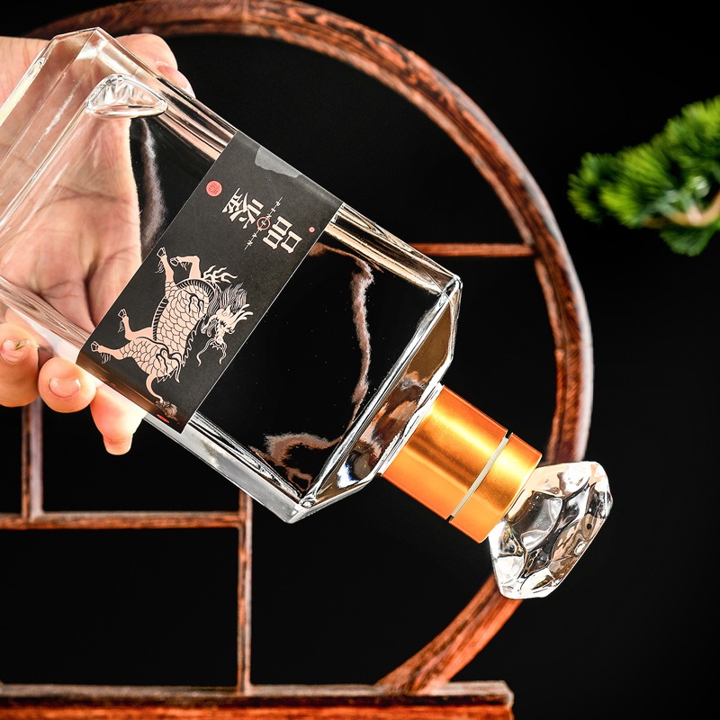 Chai thủy tinh nắp kim cương dung tích 500ml