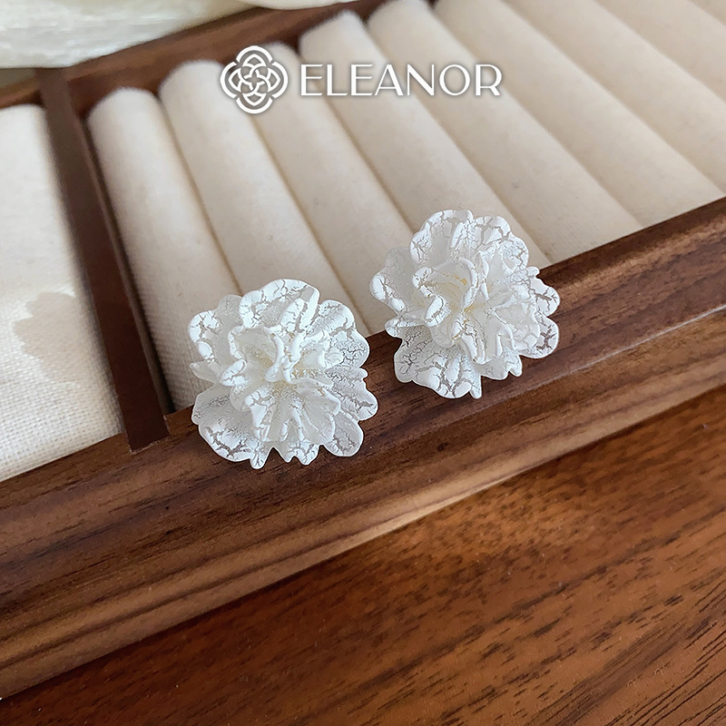 Bông tai nữ chuôi bạc 925 Eleanor Accessories hình hoa khuyên tai cô dâu phụ kiện trang sức 4684