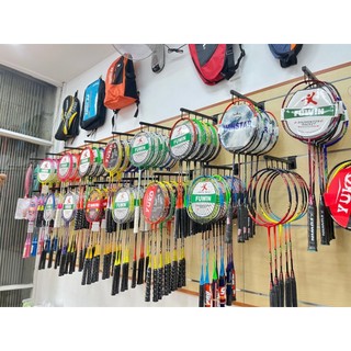 Móc râu treo vợt cầu lông màu đen bằng sắt sơn tĩnh điện cho các loại kệ thông dụng