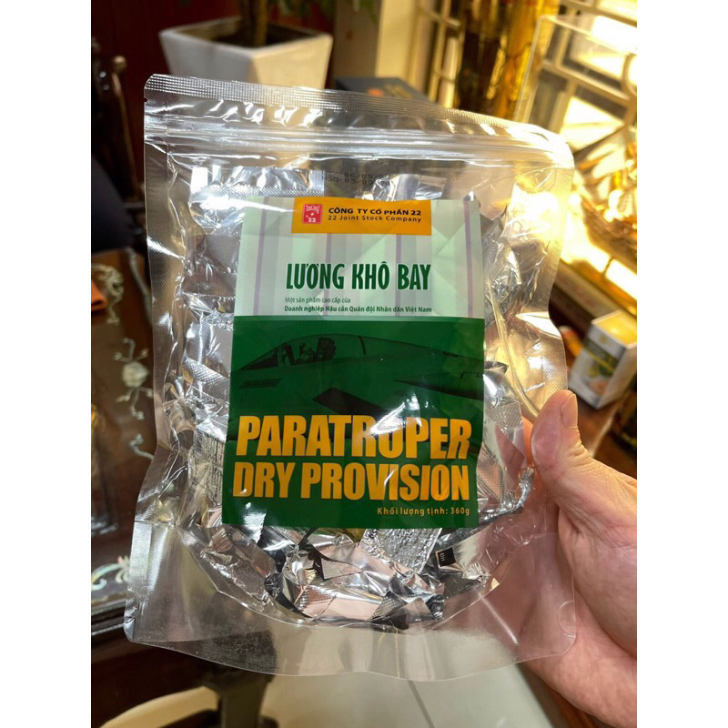 Lương khô bay mini 180g màu trắng