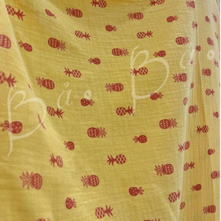 Vải Xô Muslin Vàng Nghệ Tươi In Quả Dứa Mềm Rũ Khổ 1m40