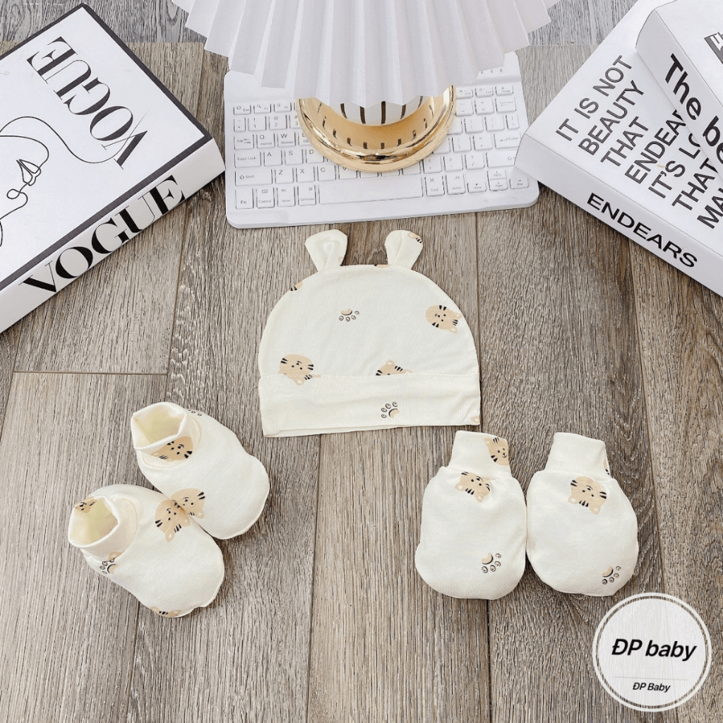 Set Mũ Bao Tay Bao Chân size 0- 3 tháng Trơn Cho Bé - Thun Lạnh mềm mịn, thoáng mát co giãn in họa tiết Đậu Đậu Store