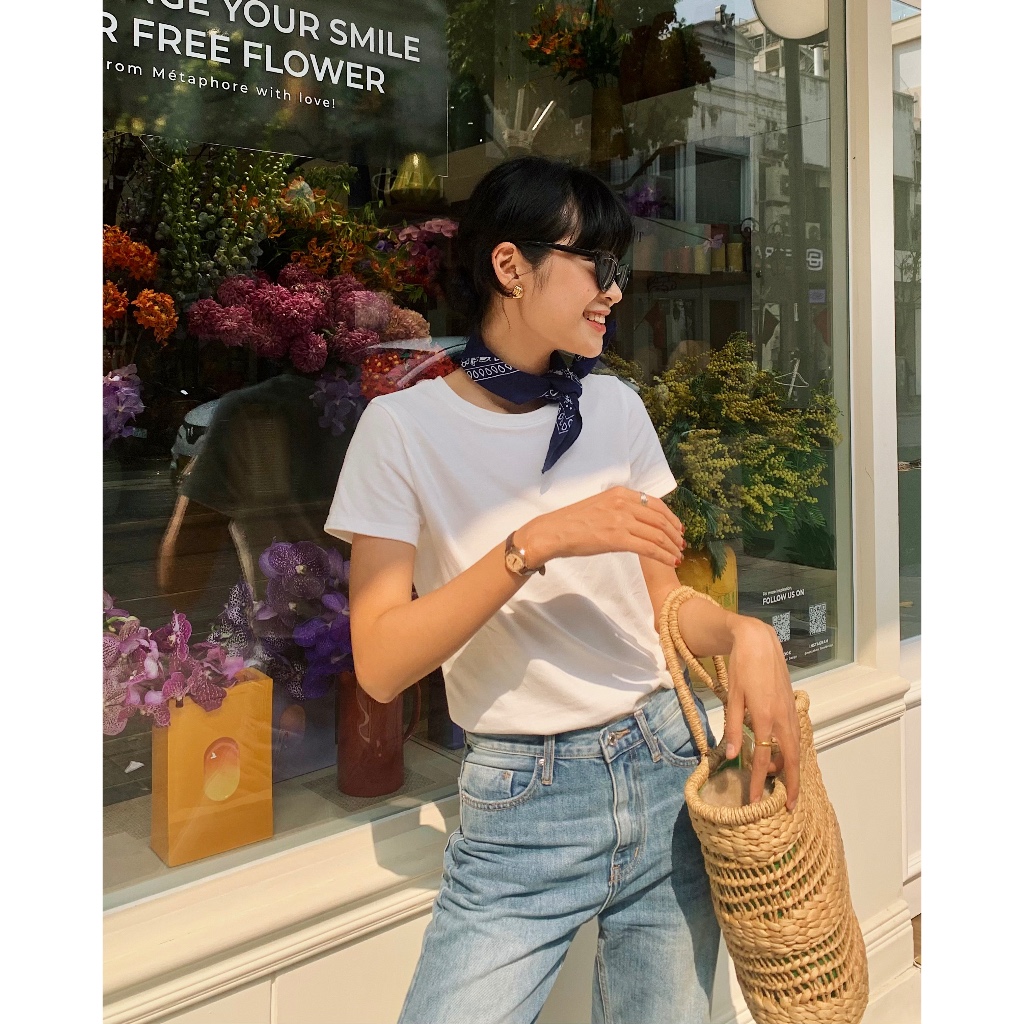 Ảnh TheBlueTshirt - Áo thun trơn tay ngắn phom suông nữ - New Hero Tee - 100% Natural Cotton - Women 3