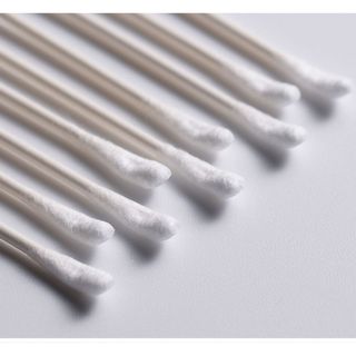 Tăm Bông Ngoái Tai Cho Bé Hộp 200 Chiếc Chất Liệu Bông Tự Mềm Mại 2 Đầu Sử Dụng Tiện Lợi 88450
