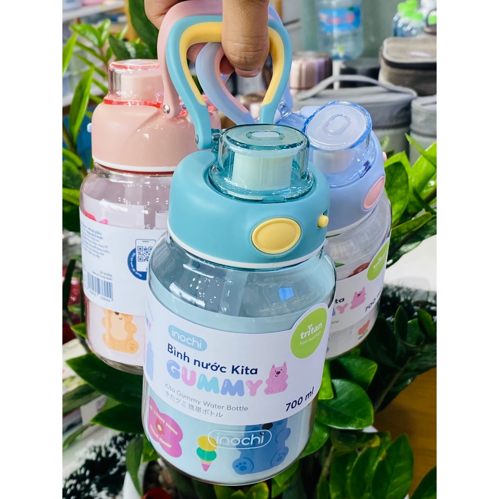 Bình nước Kita Gummy dung tích 700ml có ống hút, quai cầm tiện lợi