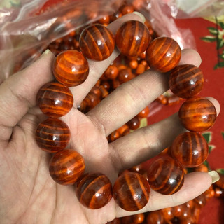 Vòng tay Huyết Long May Mắn Tài Lộc soi thấu quang giá xưởng Nhị Khê