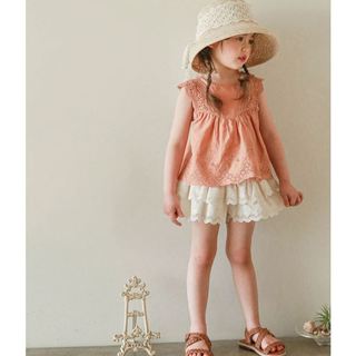 𝐀𝐩𝐫𝐢𝐥 𝐛𝐞́𝐛𝐞́ - Strawberry Áo bé gái linen mùa hè sát nách ren thêu hoạ tiết vintage