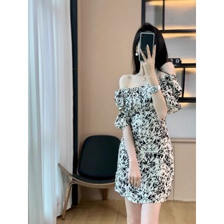 Váy dáng A KYE chất liệu trượt Hàn cổ vuông có thể mặc trễ vai Liila dress