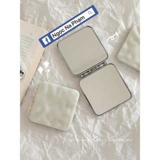 Gương bỏ túi metallic thiết kế độc đáo