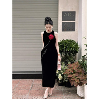 Váy nhung xuông sát nách/hai dây đính hoa đỏ