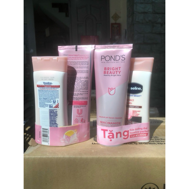 pond sữa rửa mặt trắng hồng 100g mẩu mới tặng