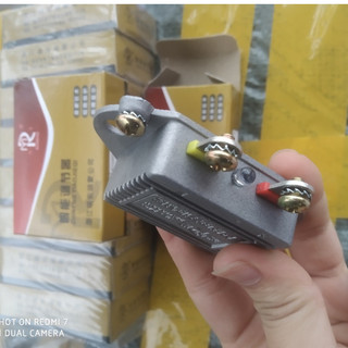 Tiết chế 2 dây, IC 2 dây vỏ đỏ, tiết chế máy phát điện ô tô điện 12v và 24v.