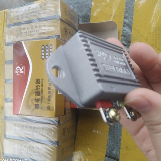 Combo 5 Tiết chế 2 dây, IC 2 dây vỏ đỏ, tiết chế máy phát điện ô tô điện 12v và 24v.