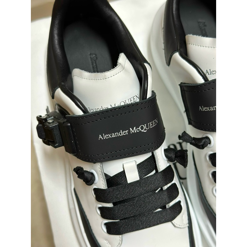 ⚡️[Hight Quality] Giày Sneaker Nam Nữ Alexander Mc Queen - Phối Màu Black And White Điểm Nhấn Quai Đen Cao Cấp -Full Box