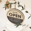 Bảng gỗ treo 2 mặt Open Closed viết phấn giờ đóng mở cửa quán, bảng giờ mở cửa trang trí cửa hàng, quán cà phê, nhà hàng