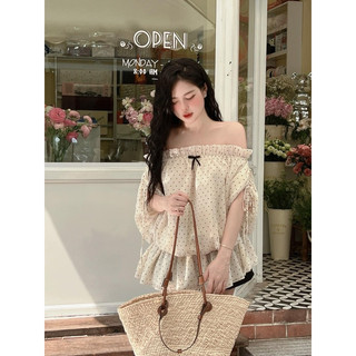 [V1.642] Set Áo Trễ Vai Chấm Bi Tay Rúm Hàng 2 Lớp Kèm Quần Đùi Siêu Xinh