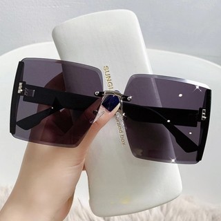 Tặng bao da Kính mát gọng vuông cho nữ chống tia UV400 phong cách Âu Mỹ - Trang sức Bé Heo BHMK7