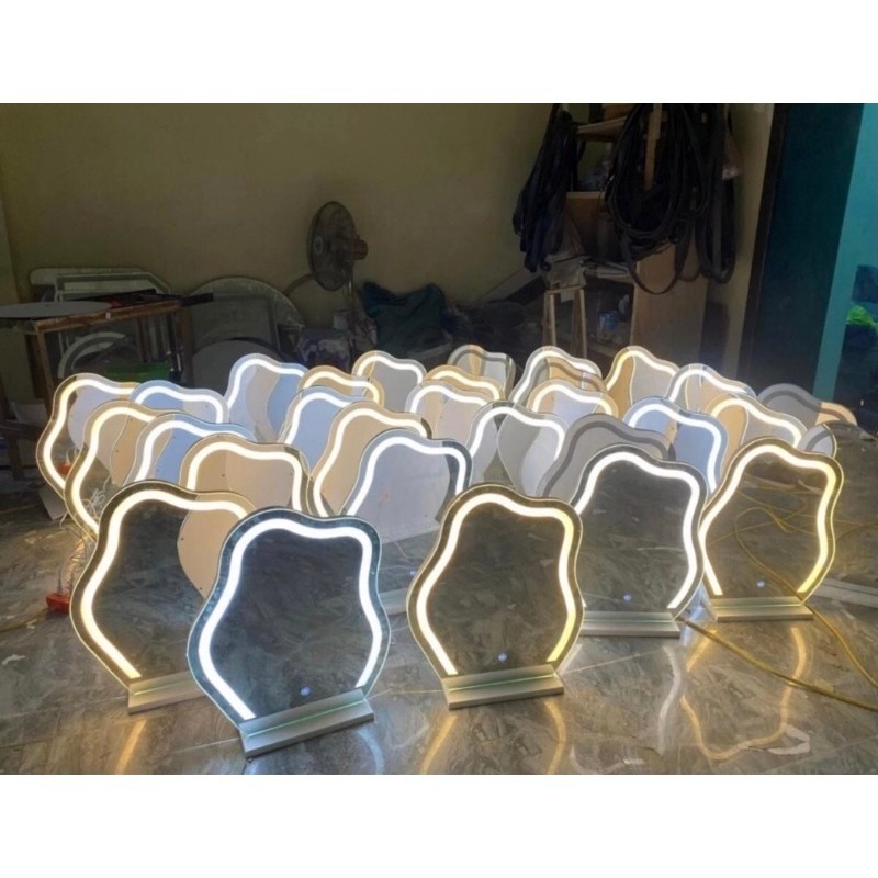 Gương Decor Đám Mây Để Bàn, Gương Led Cảm Ứng 3 Màu Cao Cấp Decor Bàn Trang Điểm.