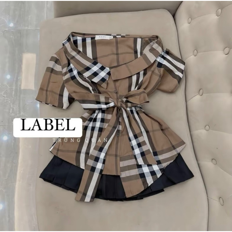 Set áo sơ mi kẻ BBR kèm chân váy xếp ly dáng ngắn có lót quần
