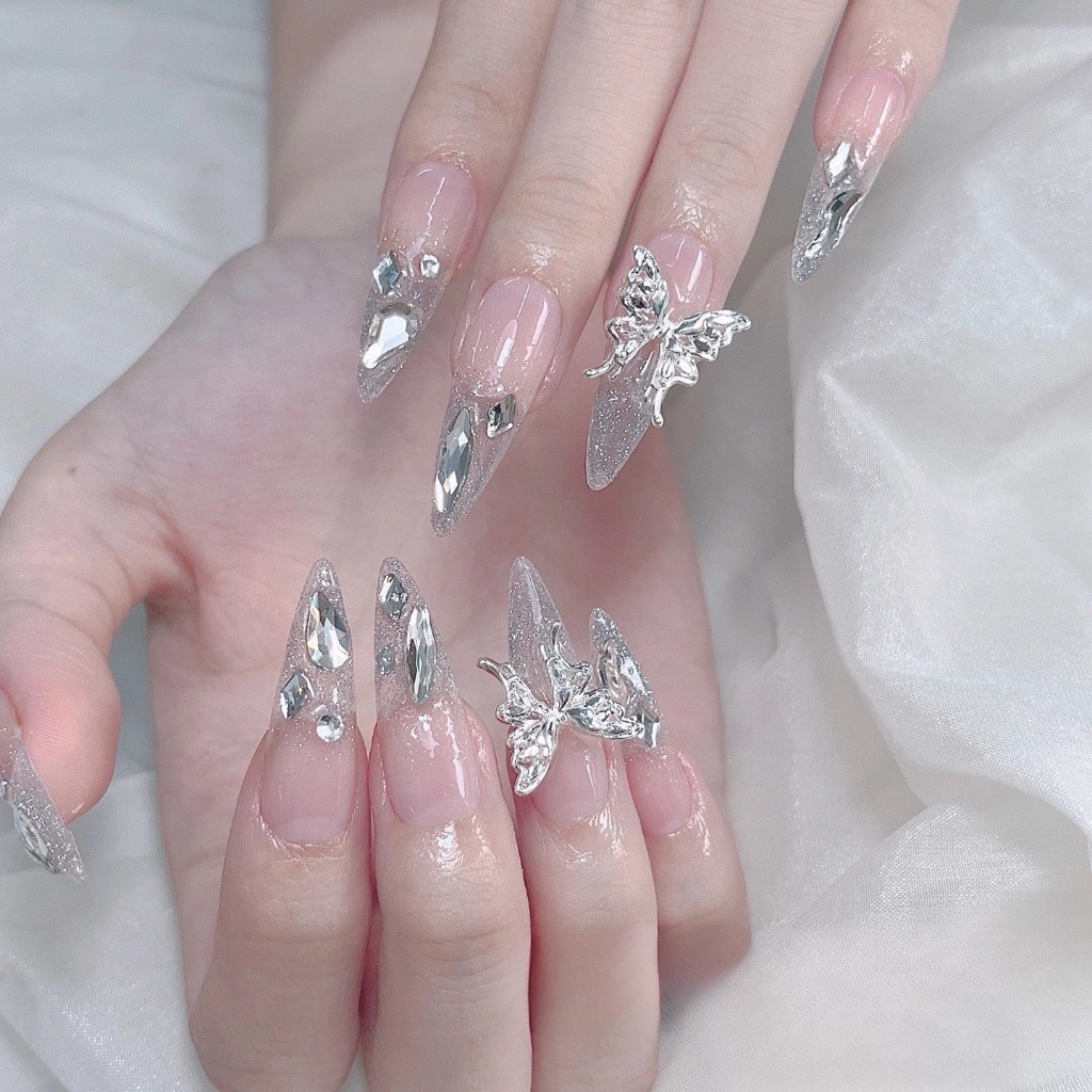 Nailbox , nail thiết kế mẫu mắt mèo phối đá ,nail cô dâu