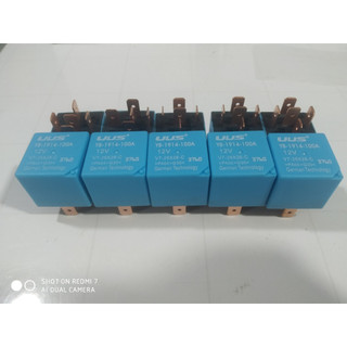 Hộp 20 Rơ le 5 chân M8 UUS 100A điện 12v và 24v màu xanh.