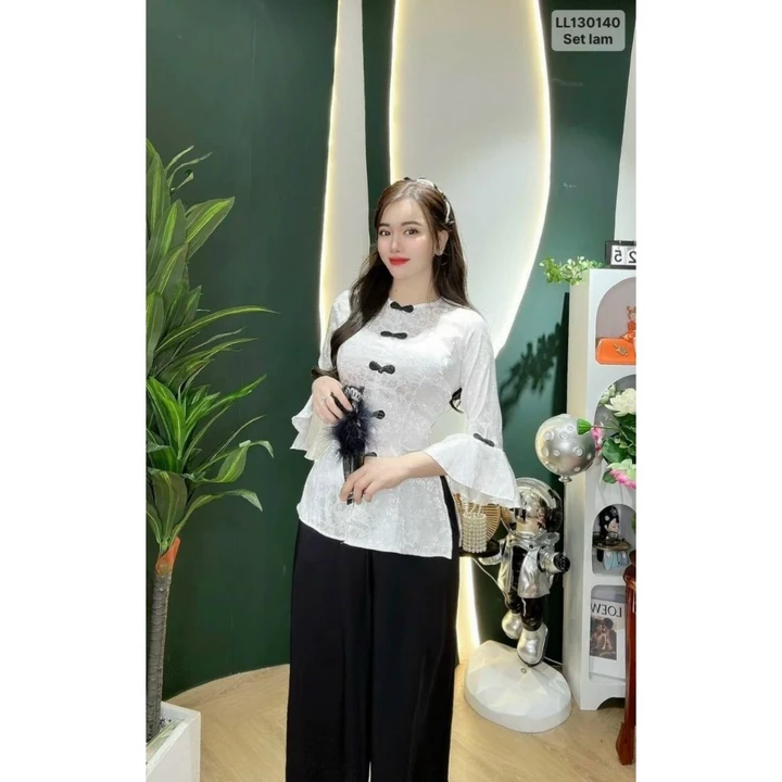 bà ba tay loe, nút tàu sò đen chất vải gấm miềm mịn thấm hút mồ hôi tôt, áo bà ba gấm đủ size đủ màu