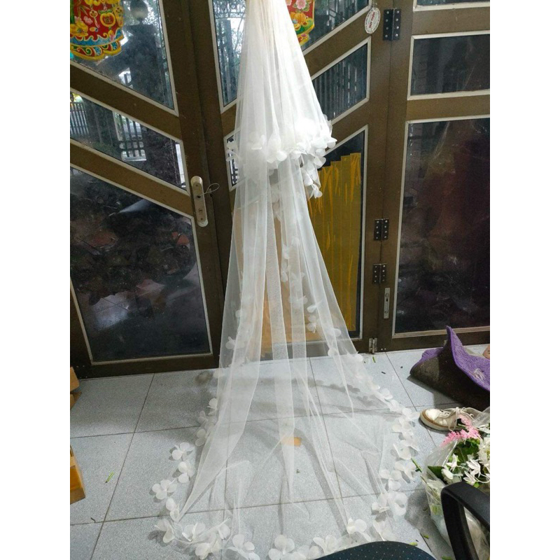 voan cô dâu che mặt