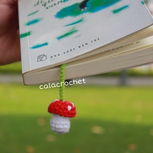 Bookmark hình nấm mini bằng len handmade làm móc khoá, đánh dấu sách dễ thương