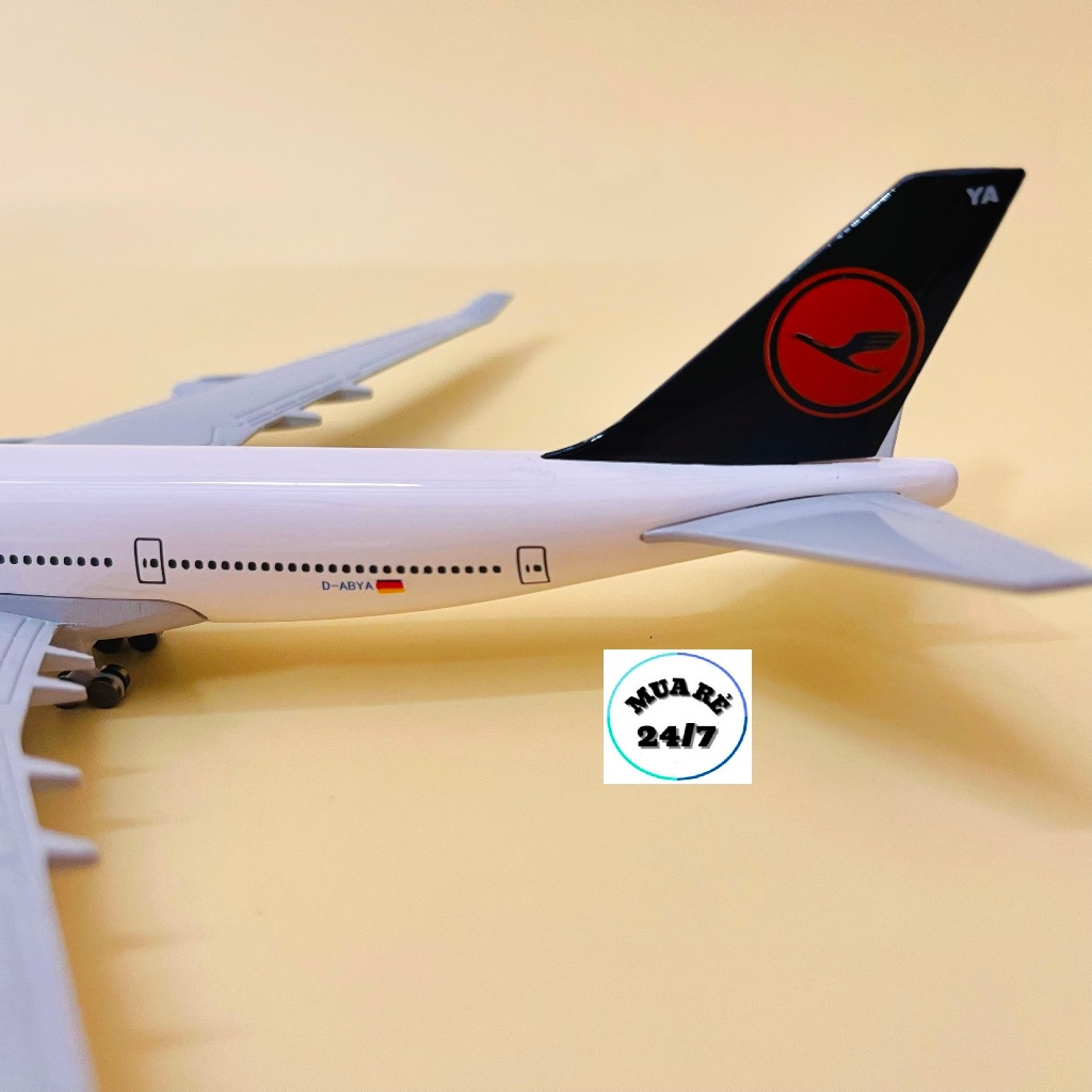 Máy Bay Mô Hình "Boeing B747-400 Lufthansa" Kim Loại Cao Cấp Tỉ Lệ 1:400 Có Bánh Xe + Đế Trưng Bày