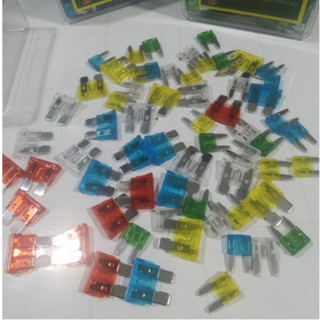 Hộp 100 chiếc Cầu chì ô tô, xe máy chân dẹp, công suất chuẩn.