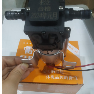 Bơm nước tưới lốp 1 đầu dành cho ô tô, xe tải điện 12v 24v.