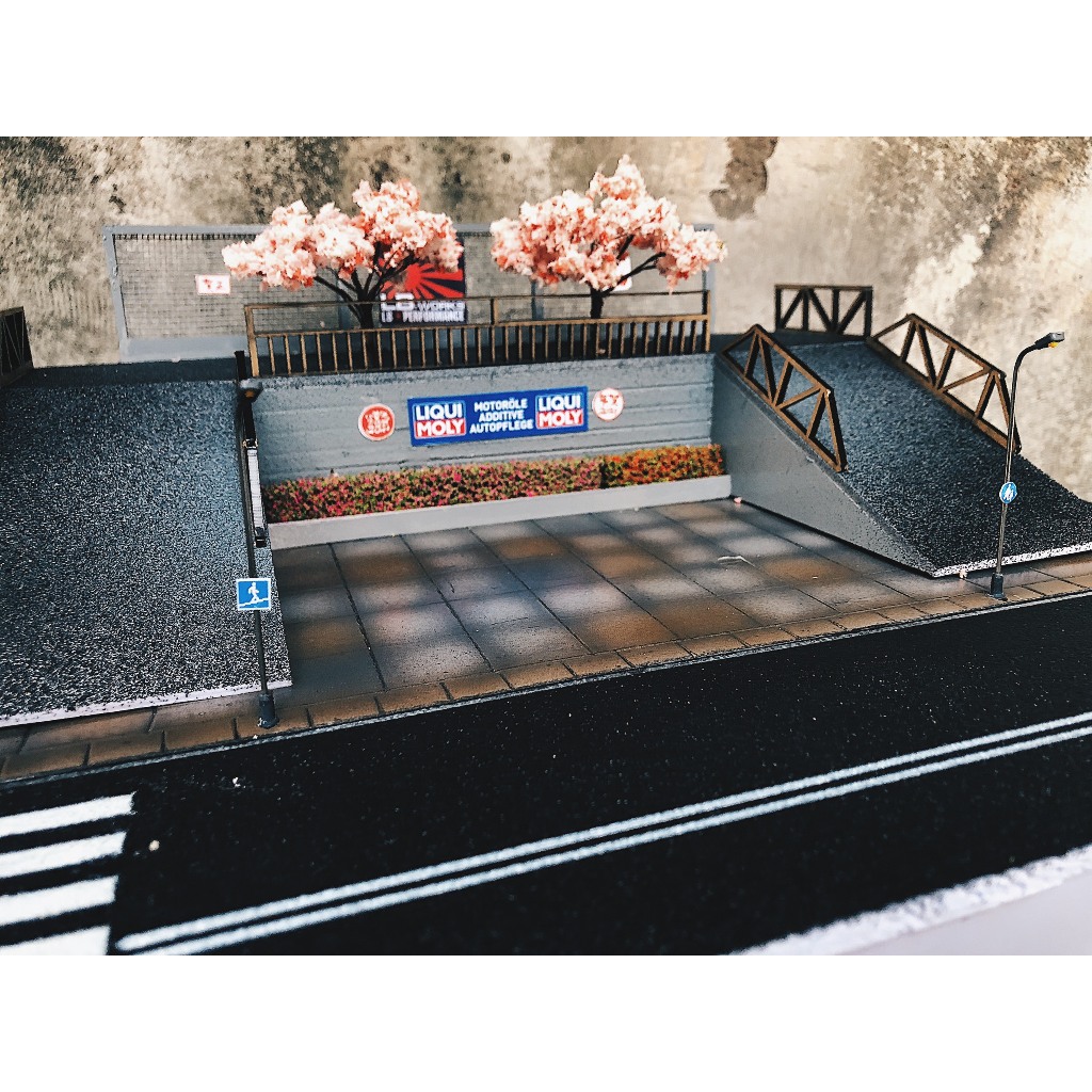 Sa bàn bãi đậu xe 1/64