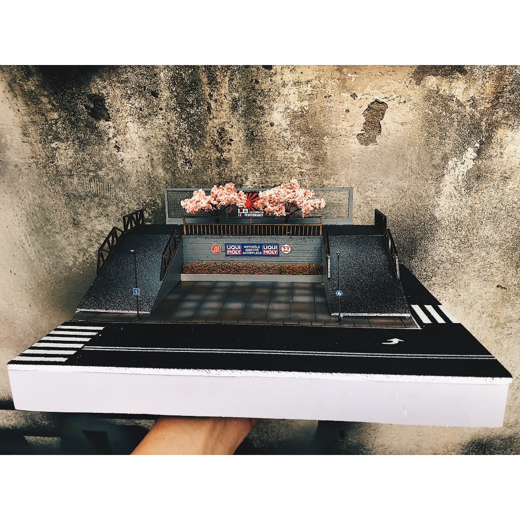 Sa bàn bãi đậu xe 1/64