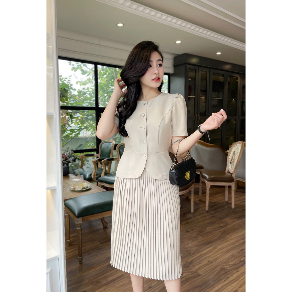 Ảnh Set kí giả chân váy dập ly trơn cổ tròn Eva Lover SETKG2024307 2