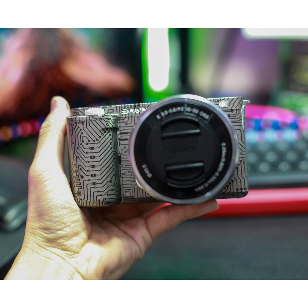 Skin dán máy ảnh Sony ZV-E10 mẫu mạch điện xám gray titan | Film 3M vân nổi | Miếng dán chống xước cho body