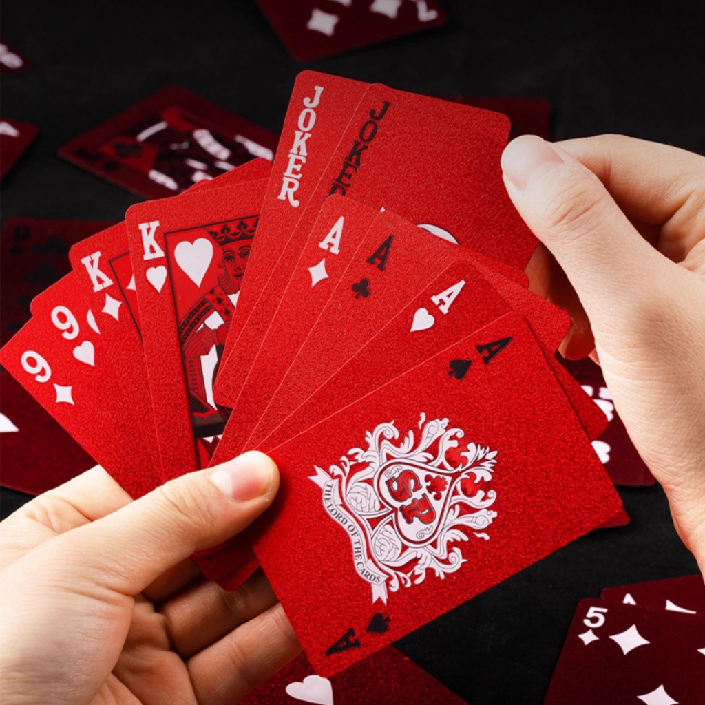 Ảnh Bộ Bài Tây PVC Đỏ 55 Lá Bài May Mắn - Thẻ Bài Poker Sưu Tầm Trưng Bày Màu Đỏ Siêu Đẹp Chính Hãng Amalife 2