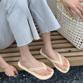 Dép xỏ ngón nữ phong cách đơn giản, chất liệu xốp mềm êm phù hợp mang đi làm, đi biển