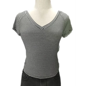 Áo thun tăm cổ tim F21 - dư xịn (45-55 kg)
