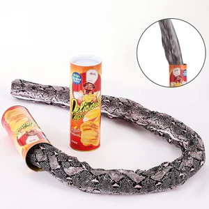 Hộp khoai tây có rắn bay ra vui nhộn