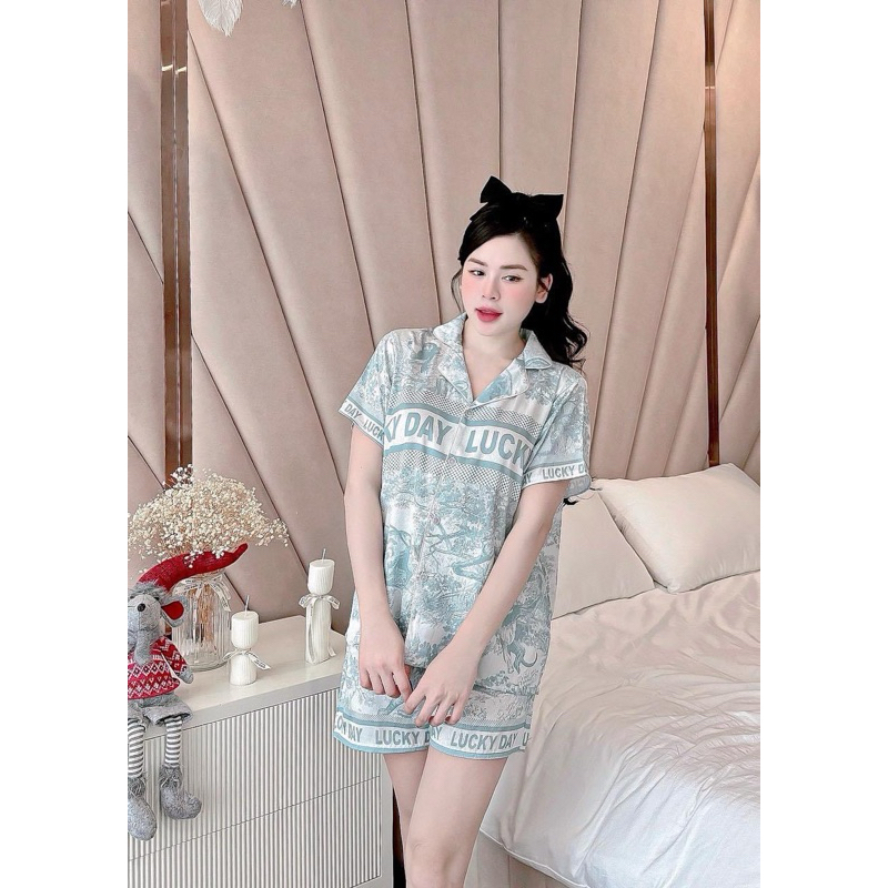 Luckey xanh đùi