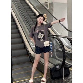 Set Bộ Đồ Nữ Đùi Áo Phông In Cô Gái Tóc Xoăn Ngắn Tay Mix Quần Sooc Đùi Kẻ Caro Freesize