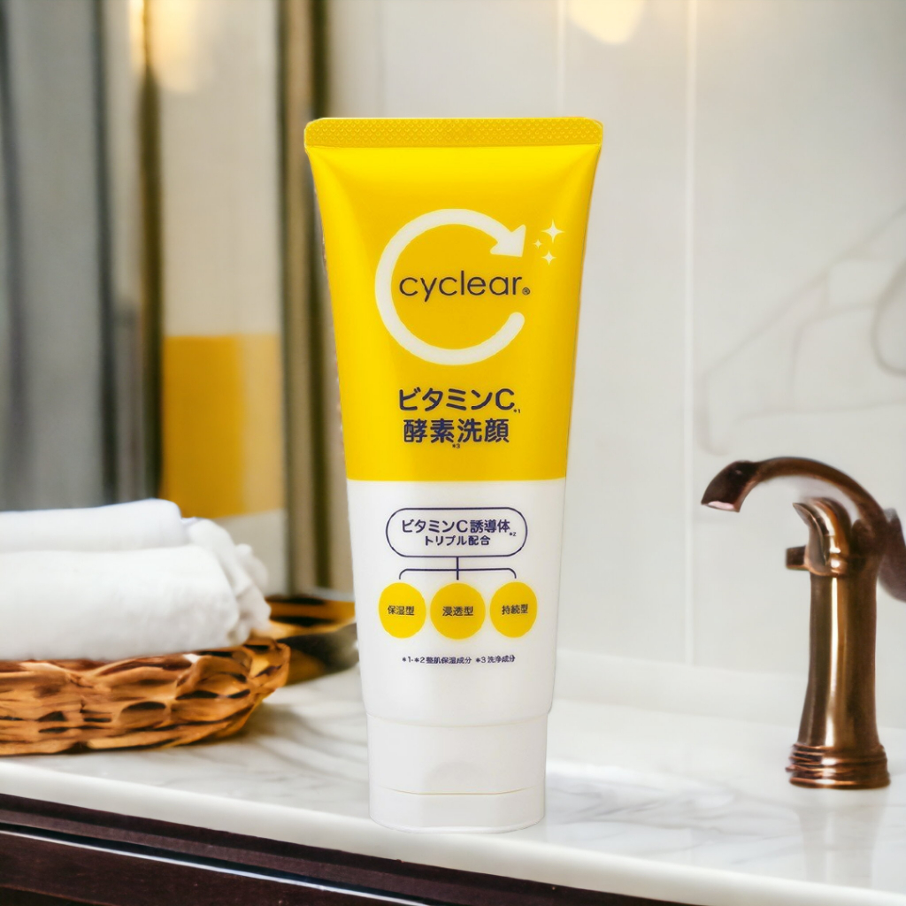 Sữa Rửa Mặt Tạo Bọt Làm Sạch Sâu Da Kumano Cyclear Vitamin C Enzyeme Facial Foam (130G)