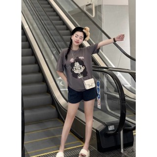 Set Bộ Đồ Nữ Đùi Áo Phông In Cô Gái Tóc Xoăn Ngắn Tay Mix Quần Sooc Đùi Kẻ Caro Freesize