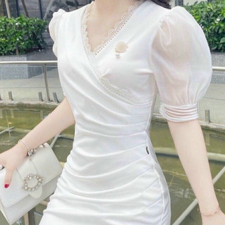 Đầm Body Dự Tiệc Phối Ren Kèm Phụ Kiện Sang Chảnh Nổi Bật