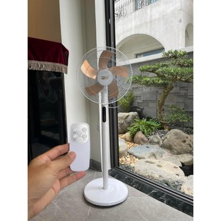 Quạt đứng để sàn điều khiển từ xa không gây tiếng ồn công suất 60w bảo hành 12 tháng.