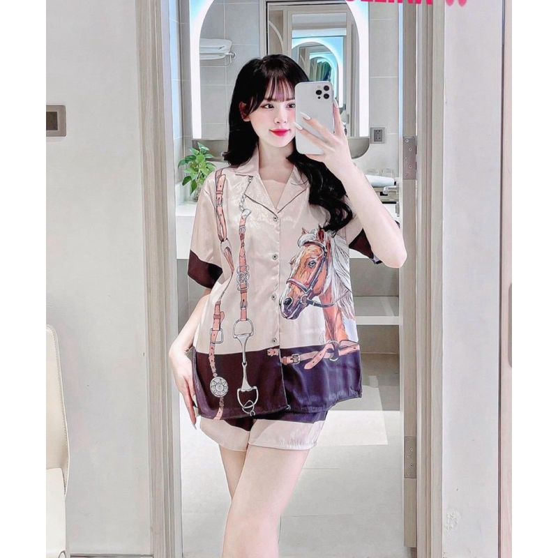 Ngựa xích nâu đùi